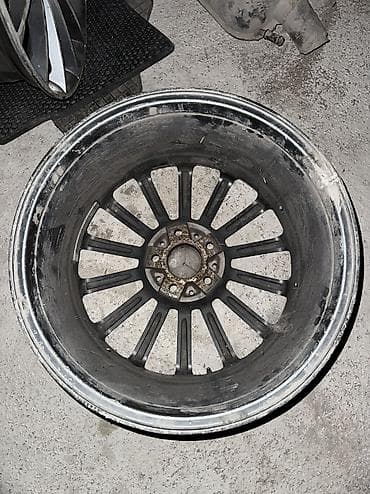 5: Литые Диски R 18 AMG, Комплект, отверстий - 5, Б/у — 5