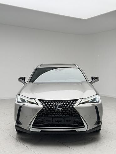 Lexus UX: 2021 г., 2 л, Автомат, Гибрид, Кроссовер