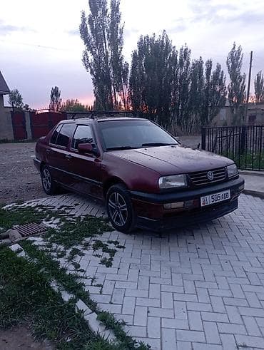 Продажа авто: Volkswagen Vento: 1993 г., Седан — 2