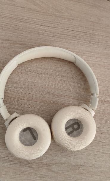 Модемы и сетевое оборудование: JBL Tune 560BT оригинал. Куплено в Турции. Мало пользовалась — 2