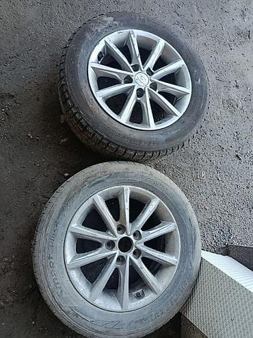 Литые диски Hyundai с шинами R16 - Комплект из 2 колёс в сборе: литые at lalafo.kg Литые диски Hyundai с шинами R16 - Комплект из 2 колёс в сборе: литые