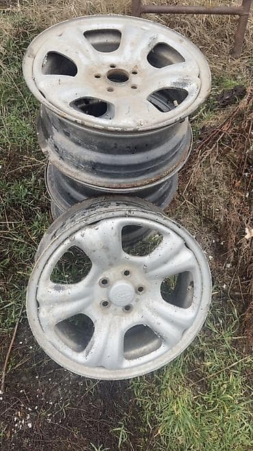 Железные Диски R 15 Subaru, Комплект, отверстий - 5, Б/у at lalafo.kg Железные Диски R 15 Subaru, Комплект, отверстий - 5, Б/у
