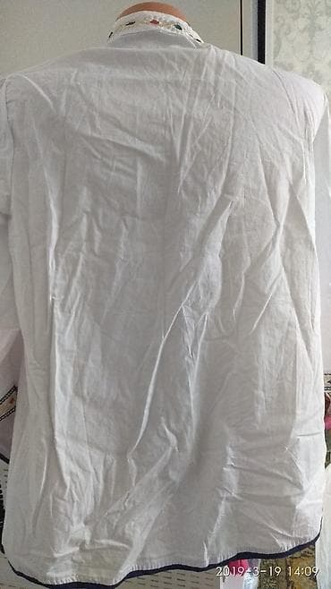 Пончо: Шикарная блузка,новая но без этикетки, с вышивками,р 44/46,дорого — 5