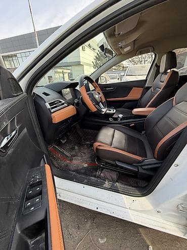 аудио системы: BYD E2: 2021 г., Электромобиль, Кроссовер — 2