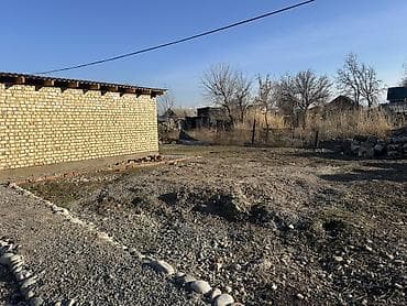 ищю дом в токмоке: Продаётся жилой дом с хозпостройками и просторным двором. Находится в — 2