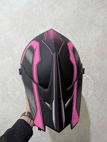 Спорт и отдых: Мотошлем кроссового/эндуро типа с козырьком, размер по внутренней — 3