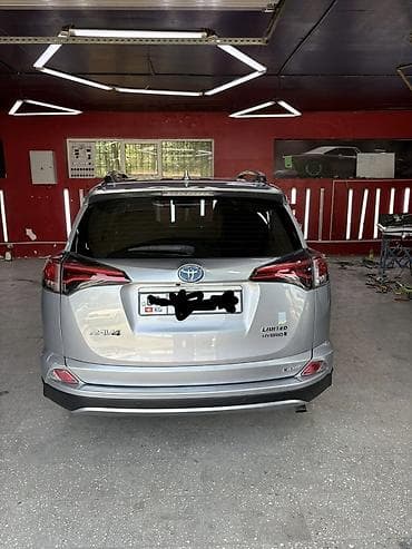 10 регион машины: Toyota RAV4: 2017 г., Гибрид, Кроссовер — 2