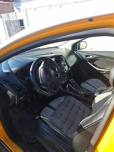 crv 2001: Ford Focus: 2015 г., 1.6 л, Механика, Бензин, Хэтчбэк — 4