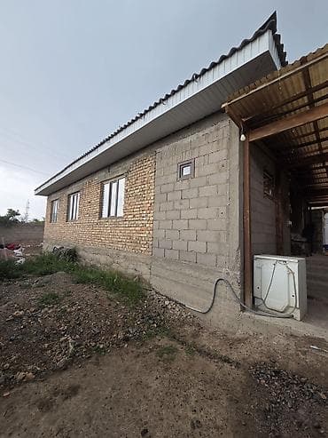 без ремонта: Продаётся дом в городе Балыкчы. есть так же, хоз постройки сарай для — 3
