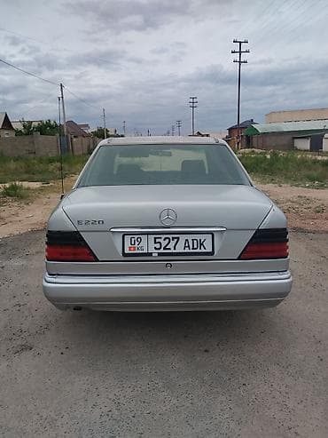 Mercedes-Benz W124: 1993 г., 2.3 л, Механика, Бензин, Седан