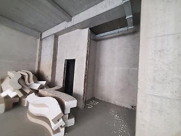 Коммерциялык мүлк: Кеңселерди сатуу 134 м², Ремонтсуз, Эмерексиз, Көп кабаттуу имарат, 1 кабат — 7