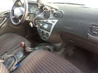 Ford Focus: 2000 г., 1.4 л, Механика, Бензин, Хэтчбэк