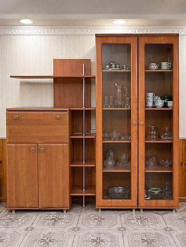 Стенки-шкафы: Стенка-шкаф, Тип стенки-шкафа: Модульная, Для зала, Особенности: Для хранения посуды — 1