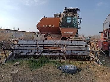 Комбайн «Нива» с жаткой 5 м. - Ширина захвата: 5 метров — оптимально