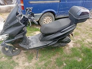 мт 09: Скутер-макси классa (чёрный), городской/туринговый. Цена: 35000 165 — 4