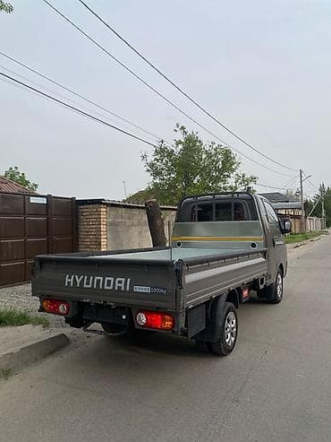 1 тонник: Легкий грузовик, Hyundai, Стандарт, До 1 т, Б/у — 4