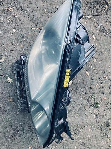 Компрессоры для авто: Передняя правая фара Toyota 2002 г., Б/у, Оригинал, Япония — 3