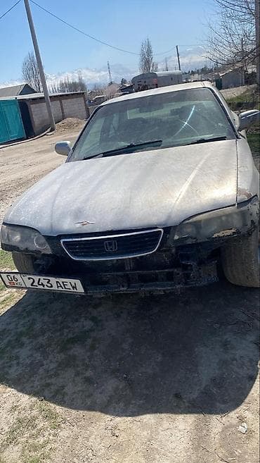 Honda Ascot: 1995 г., 2.5 л, Автомат, Бензин, Седан