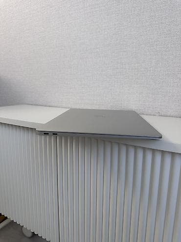 Техника жана электроника: Ультрабук, Колдонулган, Apple M1, ОЗУ, RAM: 8 ГБ — 4