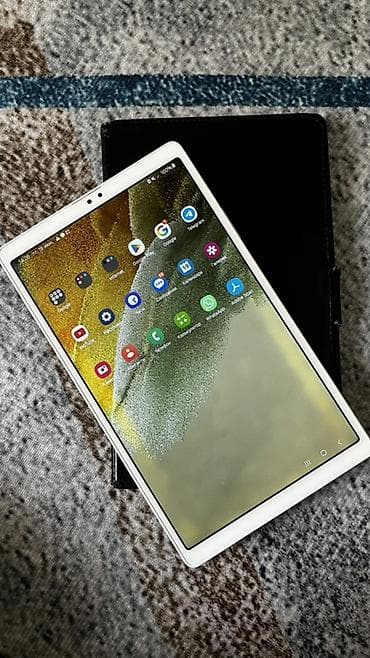 android мониторы: Планшет, Samsung, память 32 ГБ, 7" - 8", 4G (LTE), Б/у, Классический цвет - Серебристый — 7