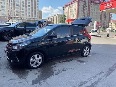 Продажа авто: Chevrolet Spark: 2017 г., Хэтчбэк — 4