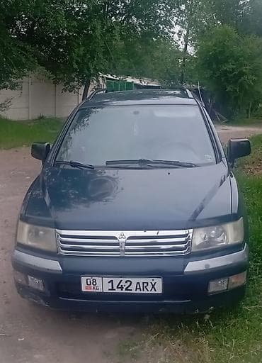 Mitsubishi Space Wagon: 1999 г., 2.4 л, Механика, Бензин, Минивэн