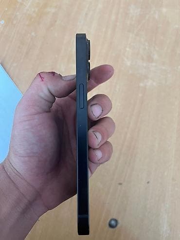 редми 12 с: IPhone 13, Б/у, 128 ГБ, Черный, Чехол, 80 % — 5