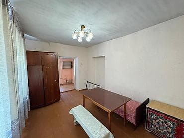 продаю дом с магазином: 🏡 Продается участок с домом в перспективном районе Бишкека! 📍 ж/м — 5