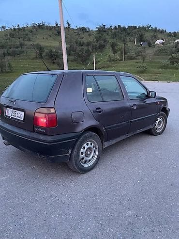 colf 2: Volkswagen Golf: 1993 г., 1.6 л, Механика, Бензин, Хэтчбэк — 6