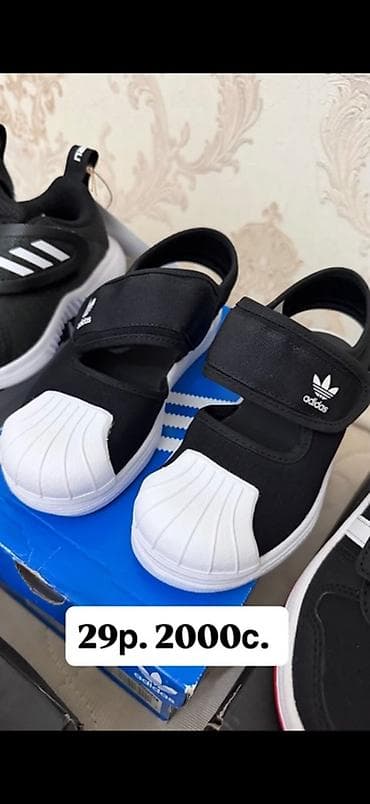 Детская спортивная обувь Adidas Модели: - Черные сандалии с at lalafo.kg Детская спортивная обувь Adidas Модели: - Черные сандалии с