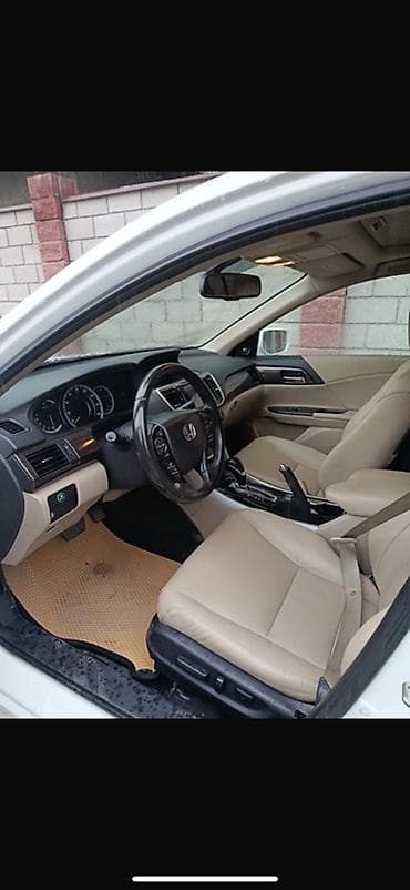 полик акорд: Honda Accord: 2016 г., Автомат, Бензин, Седан — 4