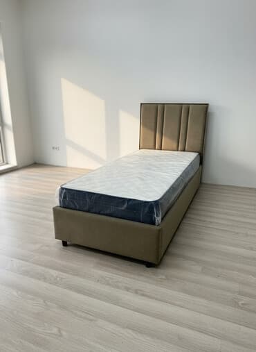 кровать односпальная с матрасом купить дешево: Односпальная кровать Мелиса. Изголовье имеет вертикальную стёжку, что — 1