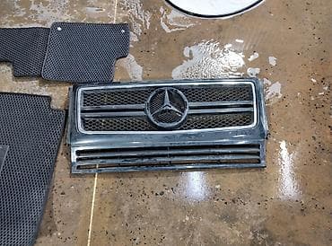 Решетка радиатора Mercedes-Benz