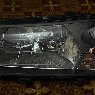 купить бинокль: Комплект передних фар Subaru 2003 г., Б/у — 6