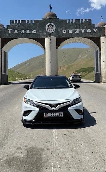 краун 2018: Toyota Camry: 2018 г., 2.5 л, Автомат, Бензин, Седан — 2