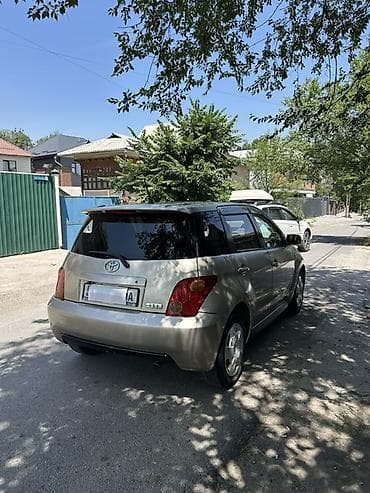 Toyota Ist: 2003 г., 1.5 л, Автомат, Бензин, Хэтчбэк — 8