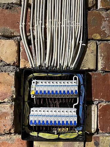 xeon e3 1230: Электрик | Установка щитков, Перенос электроприборов, Установка распределительных коробок Больше 6 лет опыта — 1