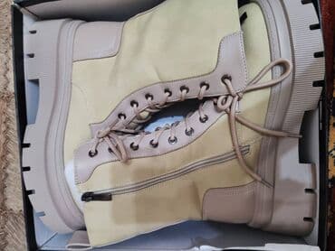 сапоги зимние женские натуральная кожа натуральный мех распродажа: Женские ботинки Новые, стильные, бежевого цвета с нюдовыми вставками — 2