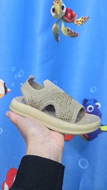 Бежевые детские сандалии-слипоны - Верх: эластичный трикотаж с