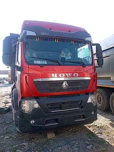 Самосвал HOWO (Sinotruk), красный, 6x4 Характеристики и особенности
