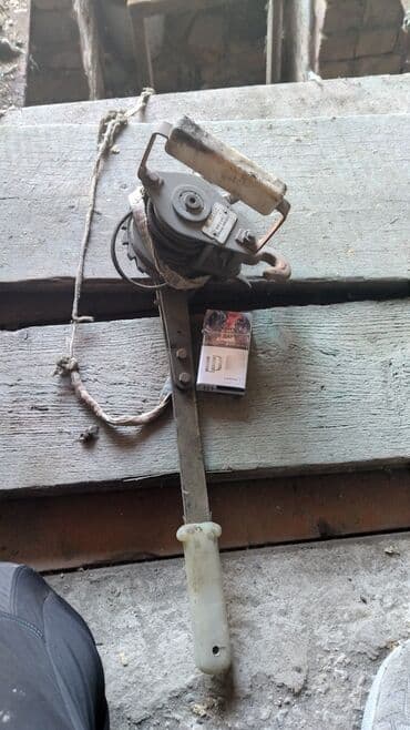 микра: Продаю недорого ручной грузоподьемник/тельфер, (2шт), СССР, прошу за — 1