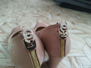 туфли беж цвет: Красивые бежевые туфли) новые. Одевали один раз на выпускной. Очень — 4