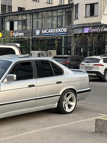 коллектор е34: BMW 5 series: 1990 г., 2.5 л, Механика, Бензин, Седан — 3