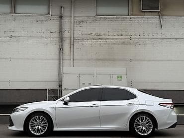 2017: Toyota Camry: 2017 г., Вариатор, Гибрид, Седан — 5