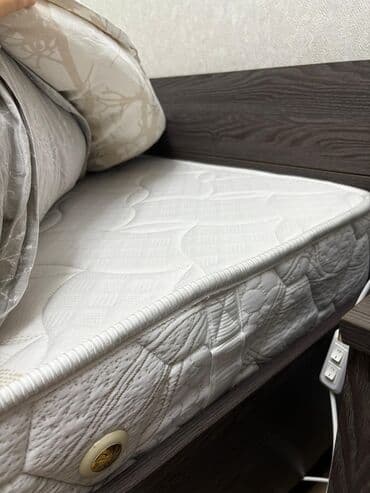 спальная кровать бишкек: Двуспальная кровать, Б/у, С матрасом, длина - 200 см — 4