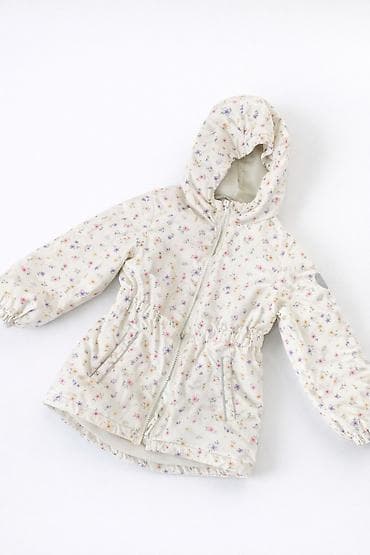 Жаш кыздардын көйнөктөрү: Детская куртка-парка с капюшоном для девочки 7-9лет - Нежный молочный — 1