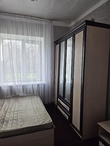 продаеться дом: 4 комнаты — 8