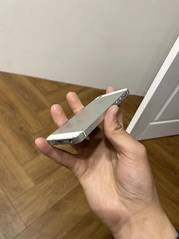 jack a2: IPhone 5, 16 ГБ, Белый, Чехол — 5