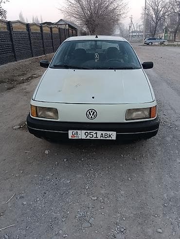 belarus mtz 82 2: Volkswagen Passat: 1988 г., 1.8 л, Ручные, Бензин, Седан — 1