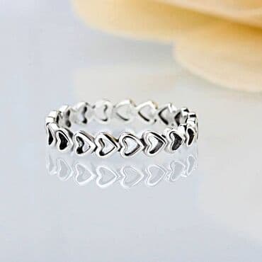 свадебные платья для покрытых: Изящное кольцо из нержавеющей стали с дизайном в виде сердечек по — 2